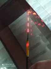 Flotador inteligente + cargador + frijol espacial 4 en 1, alarma de mordedura, cebo de pescado, luz LED, cambio de Color electrónico nocturno automático