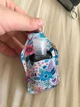 Botella desinfectante de manos, Mini botella portátil de Gel de silicona para viaje, botellas rellenables con soporte para llavero, 30ml, 2 unidades