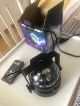 Bola de discoteca giratoria para fiesta, luz de fiesta giratoria activada por sonido, iluminación RGB 3LED de 3W para Navidad, boda, eventos, ángulo de haz, color negro con funda transparente