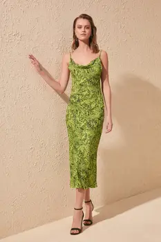 

Trendyol Funnel Collar Dress TWOSS20EL0575