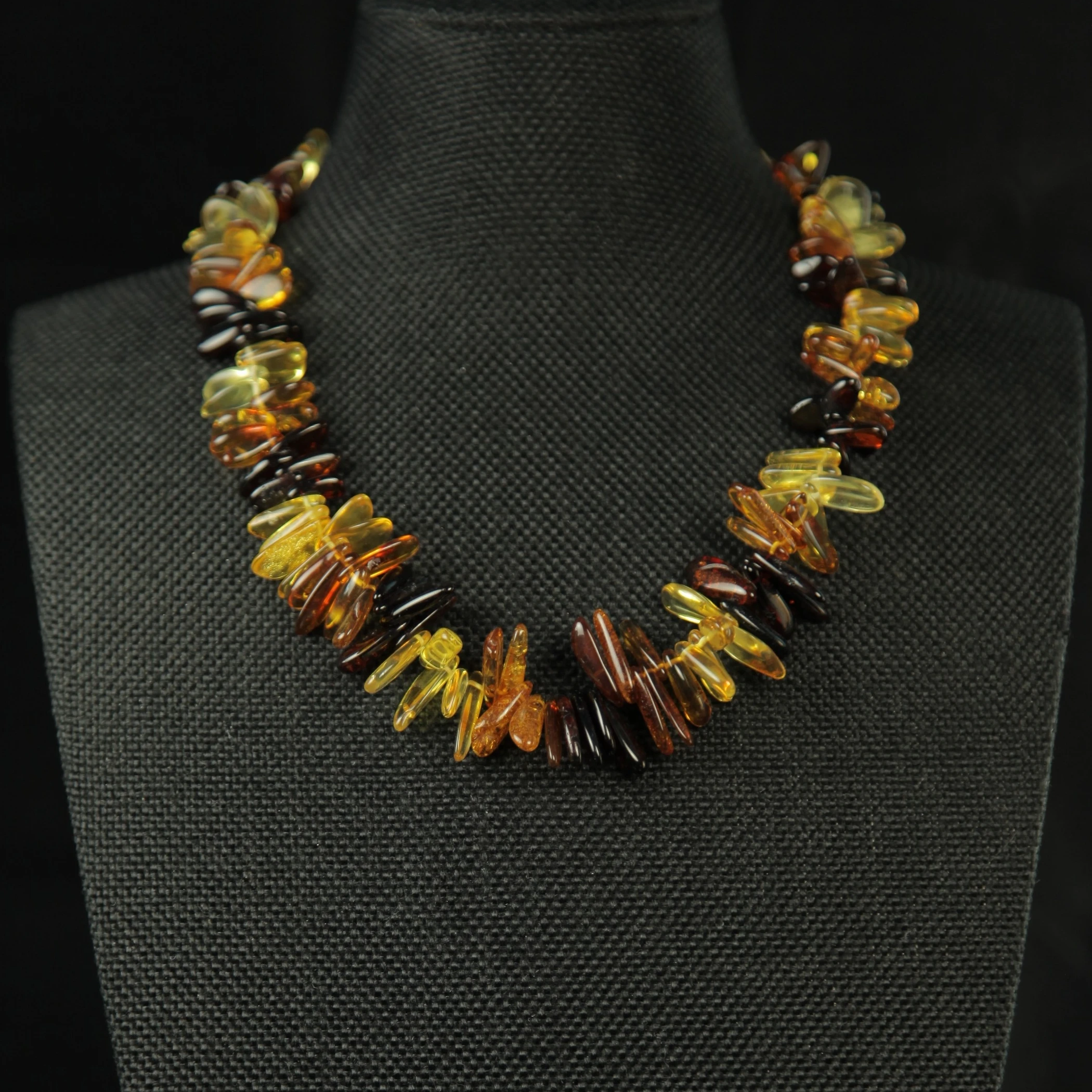 Янтарное ожерелье для женщин бусы