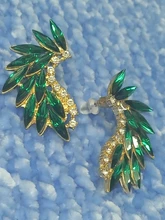 LUBOV-pendientes de tuerca con alas de colores para mujer, 3 estilos, piedra de cristal acrílico, Piercing, joyas de boda de última moda, regalo de Navidad