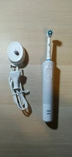 Oral B Vitality D100 CrossAction, Cepillos de dientes Eléctricos Recargables Blanco/Negro, limpieza 2D, cabezal oscila y rota