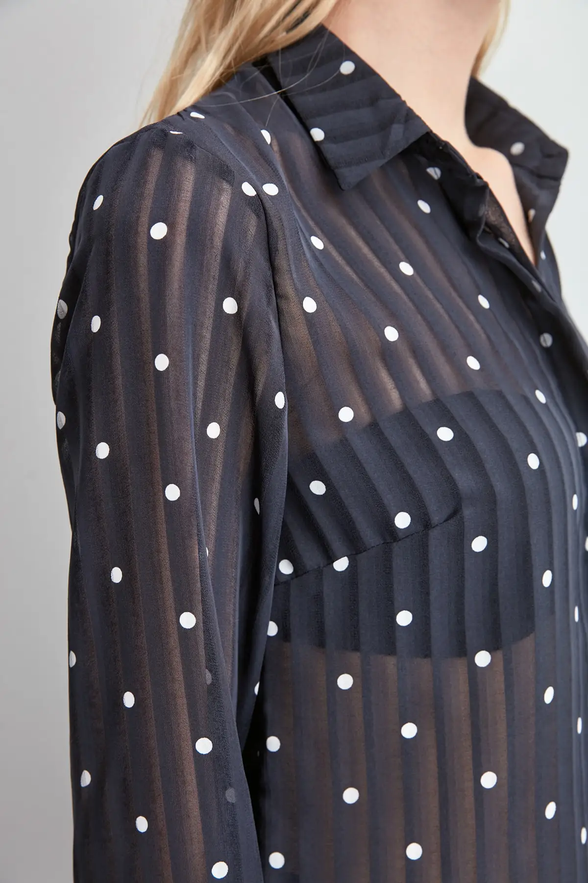 Trendyol рубашка в горошек TWOAW20GO0569