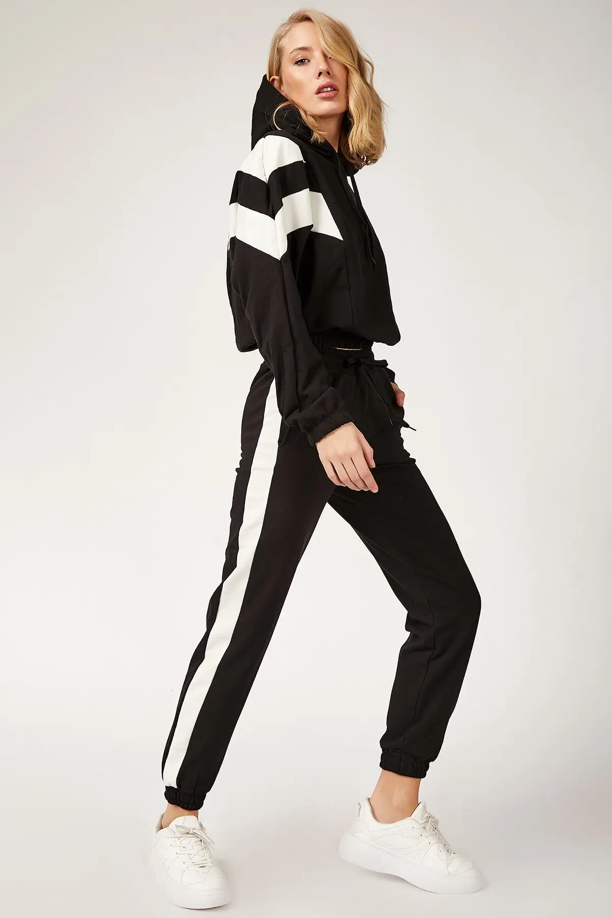 Счастья ist. Женский зеленый миндалевидный Зеленый Спортивный костюм с капюшоном