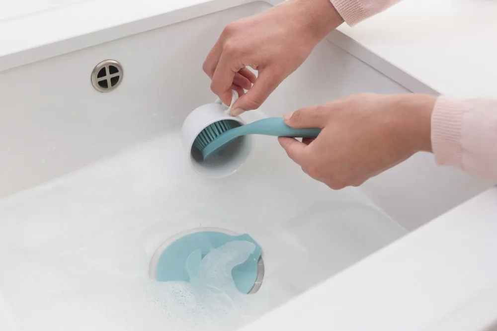 Dish Brush with Suction Cup Holder - Mint - 8710755117602 Brabantia_1181x787px_E_NR-12713
