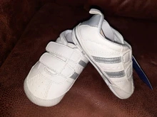 Zapatos de cuna de piel sintética para bebé recién nacido, zapatillas de deporte para niño y niña