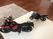 1:12 Maisto Suzuki V-Storm Red Diecast Motorcycle