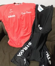 2021 Nuevo rojo STRAVA profesional bicicleta equipo Maillot de manga corta Ciclismo Jersey Ciclismo hombres de verano transpirable Conjuntos de ropa de Ciclismo