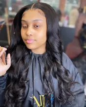 La onda del cuerpo de la peluca de encaje Frontal pelucas 28 30 pulgadas de largo T parte ondulado brasileño cuerpo onda de encaje frente pelucas de cabello humano para las mujeres