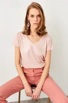 

Trendyol Powder V Neck Foil Printed Basic Knitted T-shirt TWOSS19IS0064