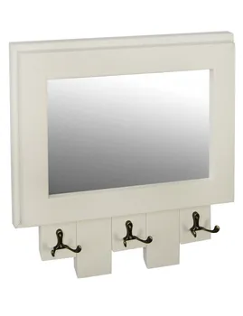 

Housekeeper with mirror