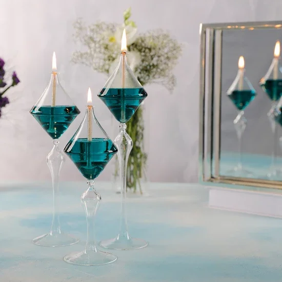 

Footed Diamond Glass Oil Lamp Set of 3 + Oil Lamp