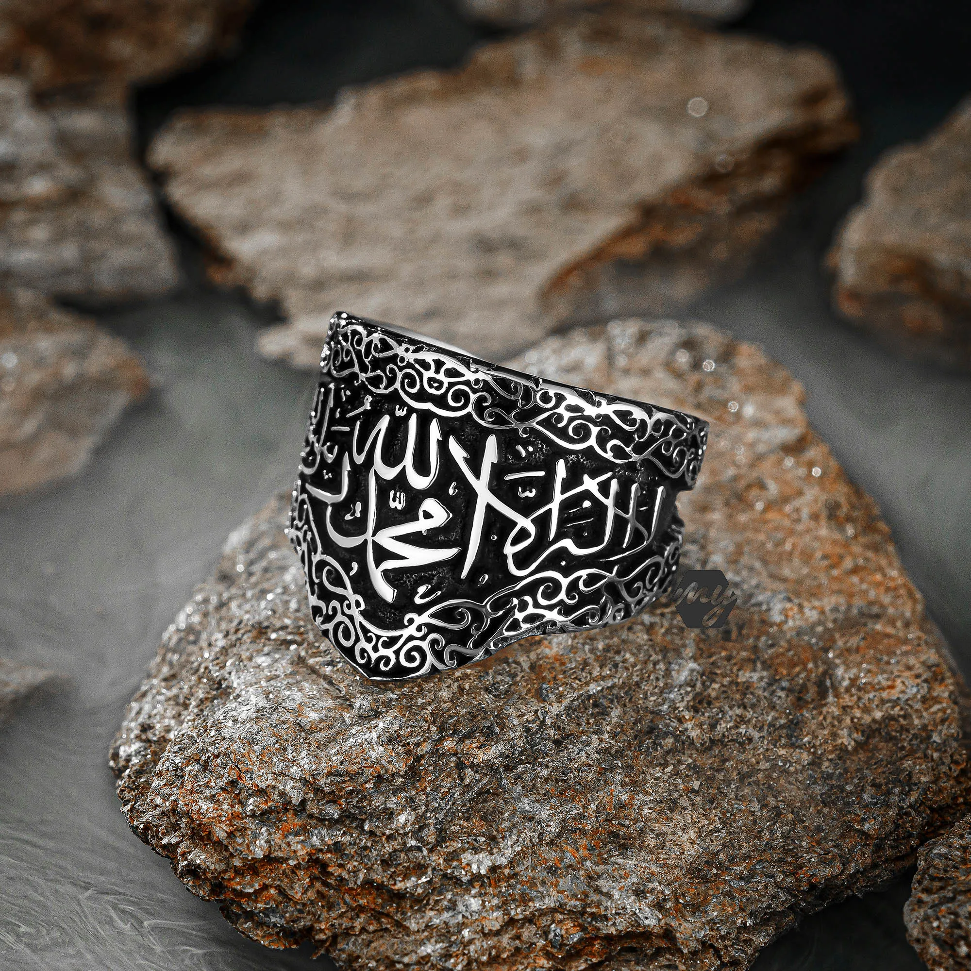 Discover more than 167 gold ring in dream islam awesomeenglish.edu.vn