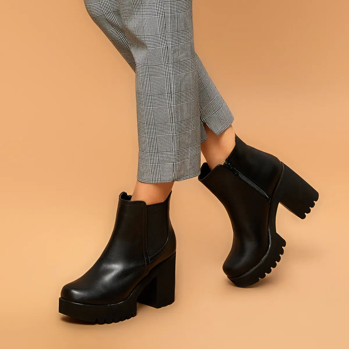 

FLO BROUNDER Black Women Boots BUTIGO