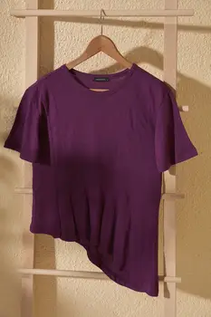 

Trendyol Piliseli Asymmetrical Knitted Blouse TWOSS20BZ1386