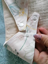 Baberos de algodón para bebé, accesorios para recién nacidos, botón a presión de Color sólido, triángulos suaves, Baberos de alimentación, 1 ud.