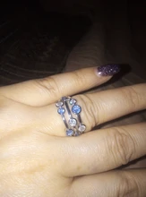 Huitan-anillos de banda estilo Partysu para mujer, 3 filas con piedra redonda de circón Blanco/azul, anillos y joyas para boda para mujer, artículo Simple