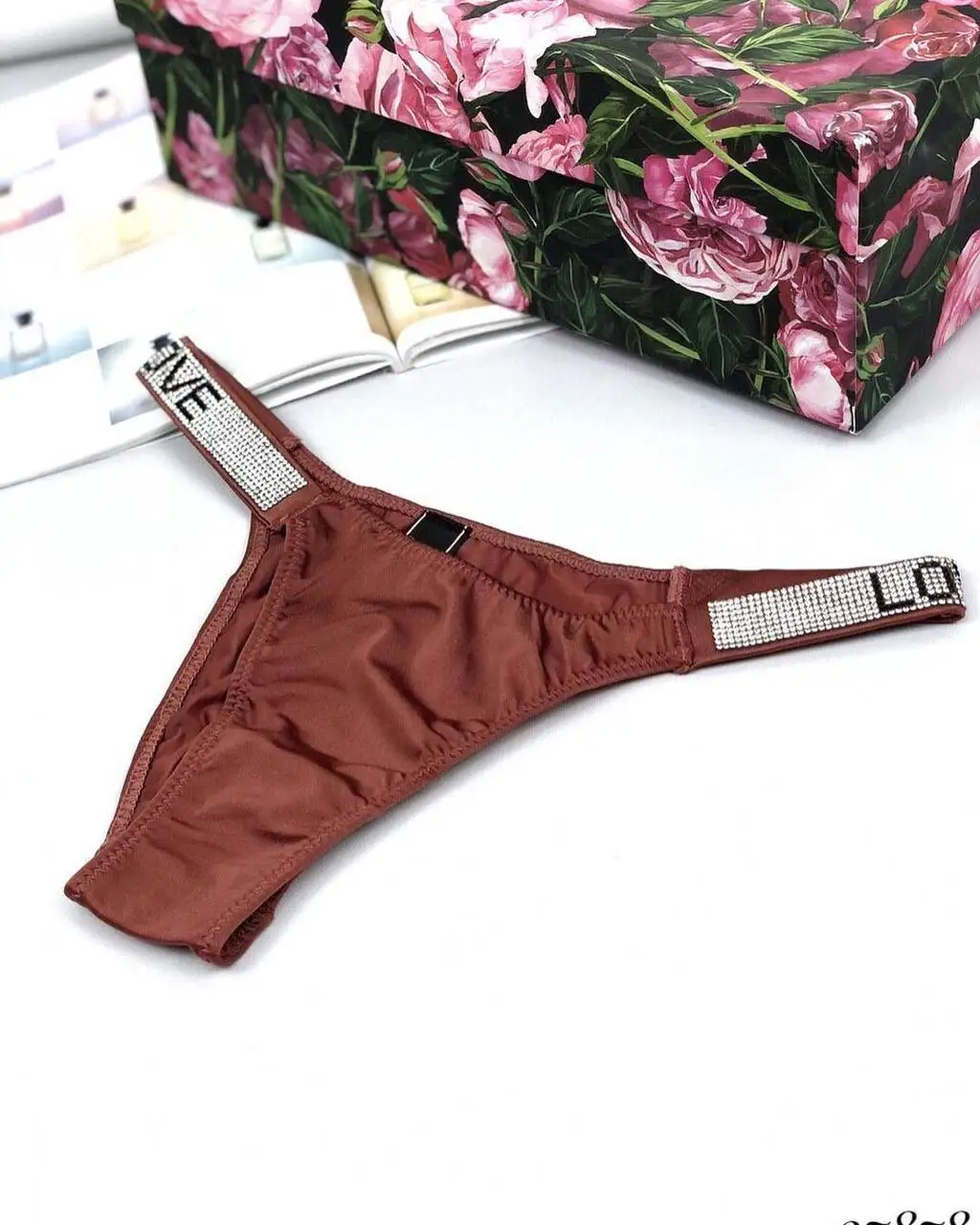 Трусики Victoria's Secret LOVE Shine Strap Brazilian Panty Коричневые L 46-48 | Женская одежда