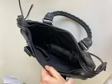 Bolso europeo de cuero PU para motocicleta para mujer, bandoleras cruzadas con remaches y borlas