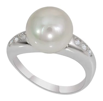 

Silver ring with hematite and pearls imitated