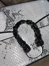 Bolso de hombro para mujer, bolsa de compras de otoño e invierno, diseño de serpiente a la moda, de alta calidad, descuento