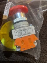 Interruptor de botón de parada de emergencia, equipo de elevación, bloqueo automático, tapa roja tipo seta 1NO 1NC DPST, CA 660V 10A