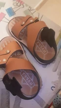 Sandalias de verano para niños y niñas, zapatillas de cuero antideslizantes suaves para exterior, zapatos planos para la playa, B0031