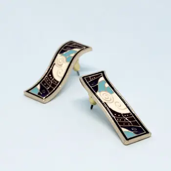 

Set of earrings with rectangular pendant with blue corner (52524)