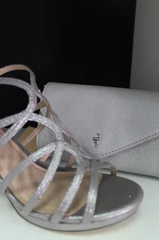 

Shoe UMBRI Menbur