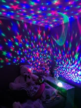 Proyector LED de estrellas para Noche de Luna, lámpara de luz nocturna giratoria de cielo para niños, dormitorio de bebé, regalo de Navidad