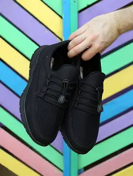 

Male Basic Hiking Shoes (BLACK)