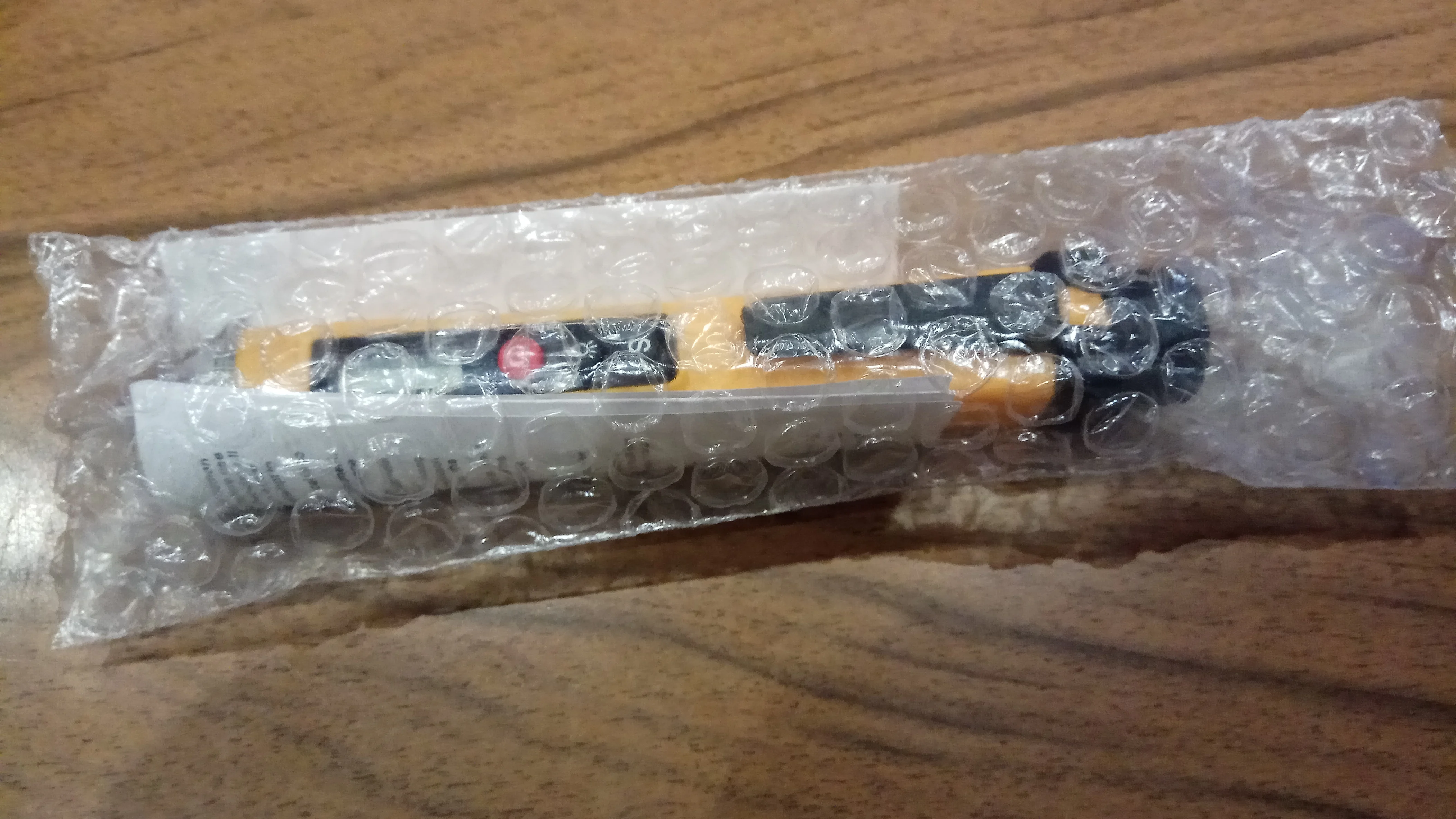 Отзыв о товаре ANENG VC1010 вольтметр цифровой тестер индикатор напряжения тестер напряжения Цифровые датчики напряжения переменногопостоянного тока умная бесконтактная ручка измерительный прибор индикаторная отвёртка вольтметры от пользователя D***n