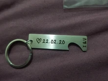 Llavero personalizado de corazón para parejas, soporte para llaves King con grabado de nombre y fecha y cadena de anillos, regalo novias y novios