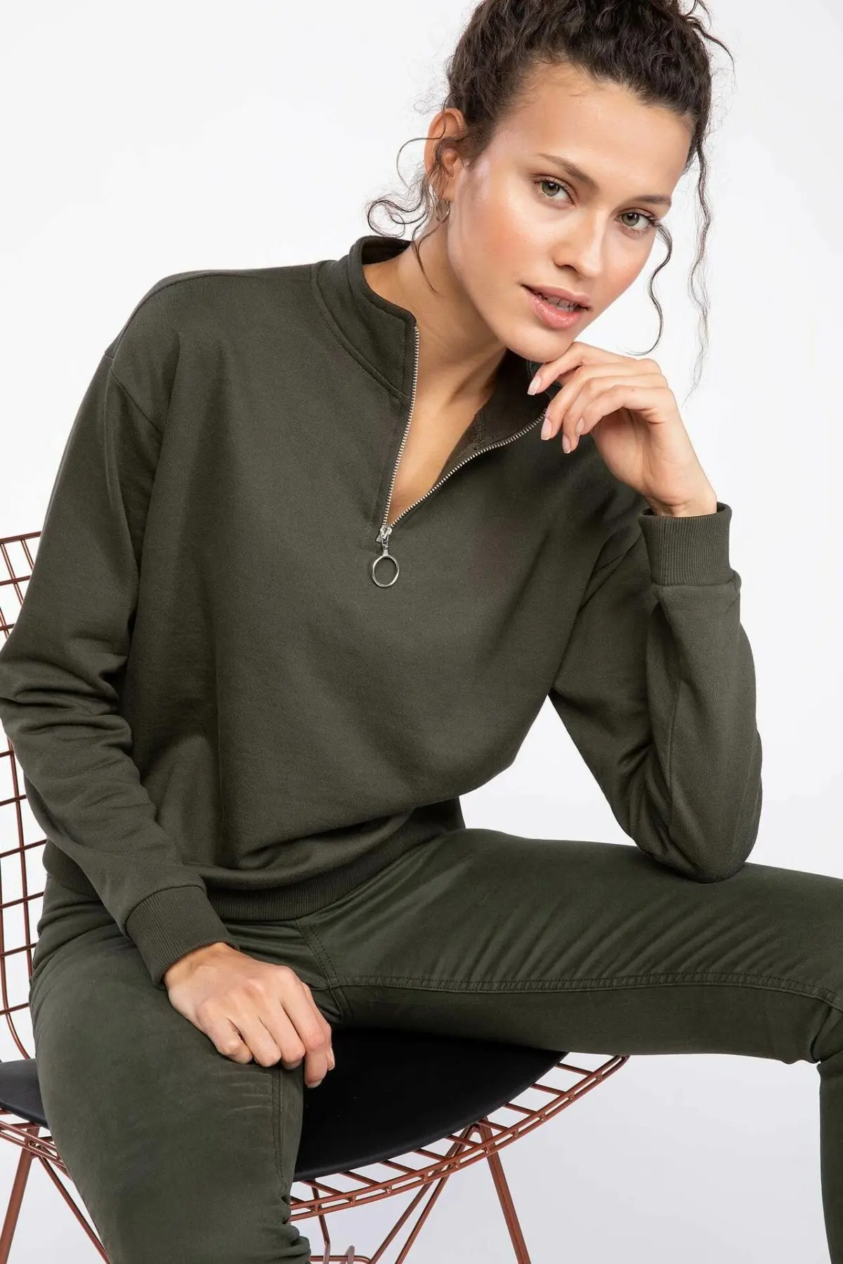 

DeFacto Woman Simple Solid Turtleneck Pullovers Loose Long Sleeves Zipper Casual Pullovers Women Autumn New - K5336AZ18CW