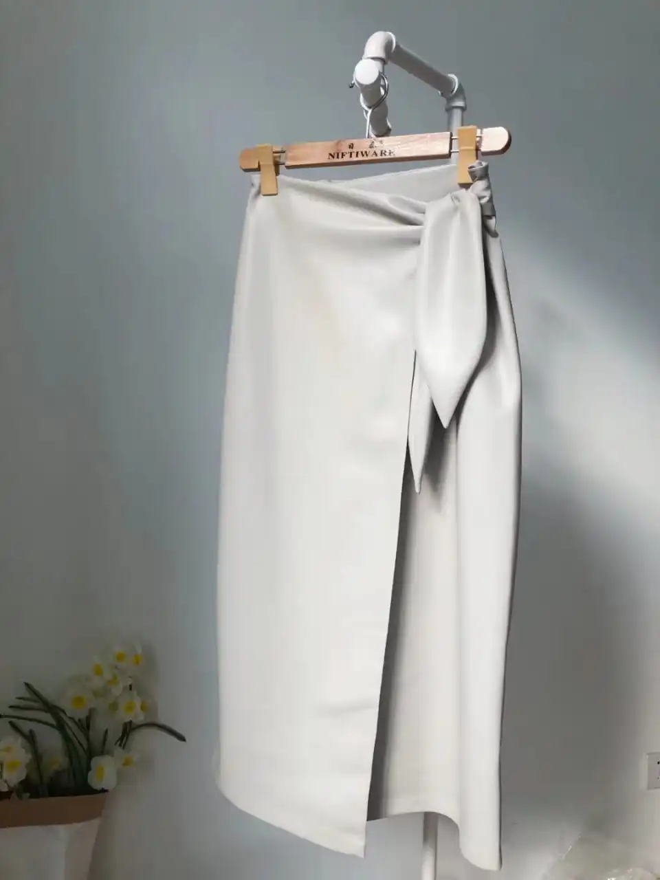 

Obrix Trendy Formal Long Female Skirt Mid Waist Mid Calf Sashes Bohemian Pleated Eco Leather Skirt For Women