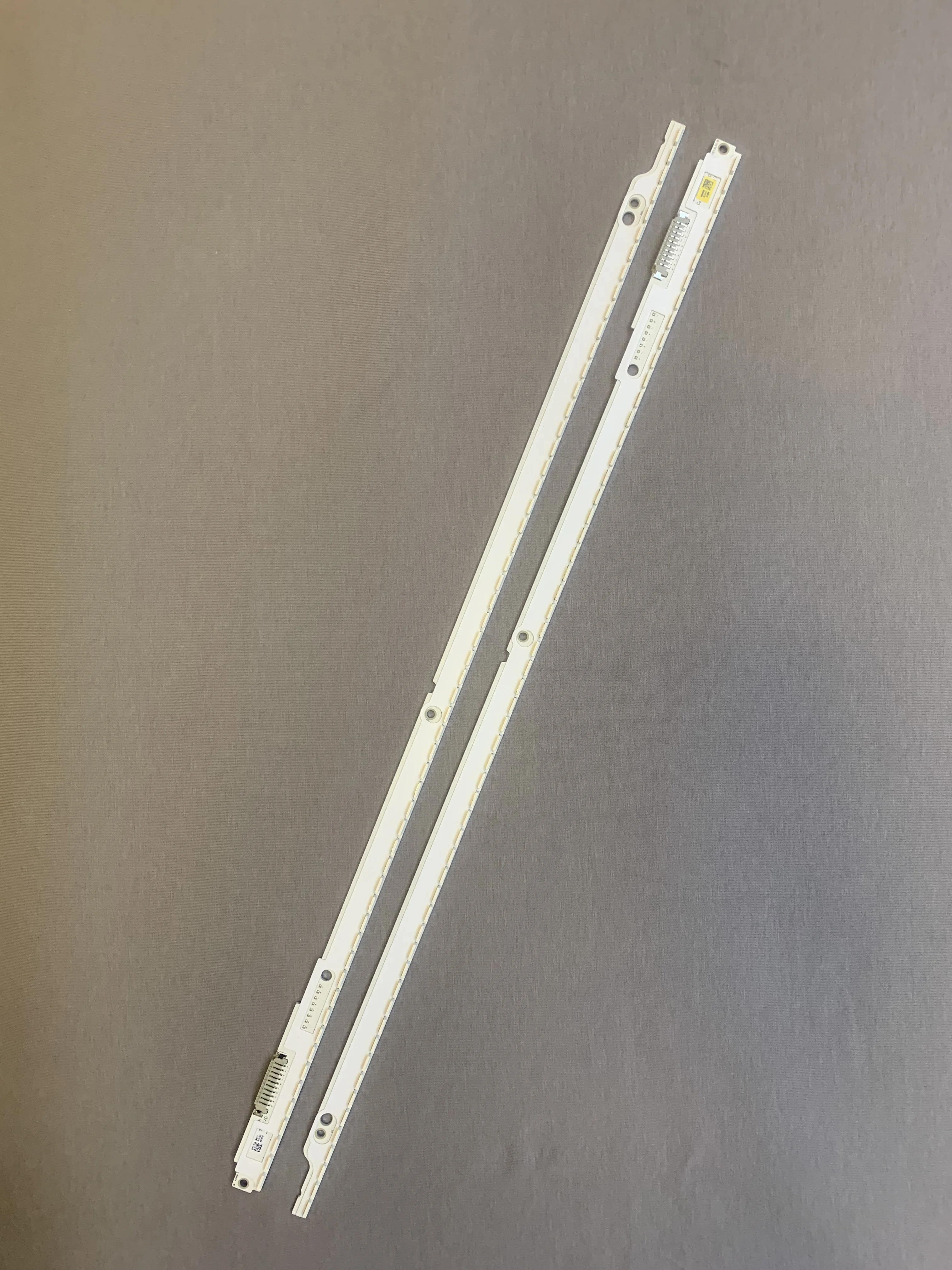TV LED light SAMSUNG 2012SVS40 7032NNB LEFT56 3D REV1.1 BN96-21712A 711 for LTJ400HV05-L LSJ400HV05-S UE40ES6100W UE40ES6307U |