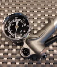 GIYO-Bomba de aire plegable GS-02D de alta presión para bicicleta, hinflador de 300 psi, con palanca, calibrador para horquilla y suspensión trasera, para bicicleta de montaña