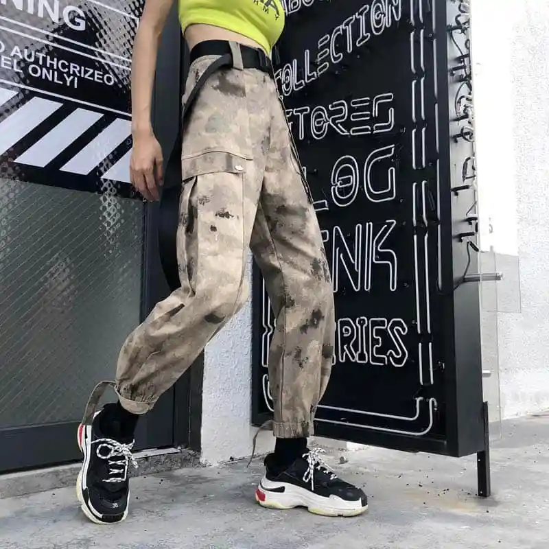 

2019 New Spring Camouflage Cargo Pants Women Sexy Pockets Camo Sweat Pants Streetwear Capris Sashes Casual Trousers