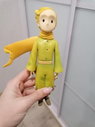 Le Petit Prince figurine Collector le petit prince and the pink 8 5/16in 01128