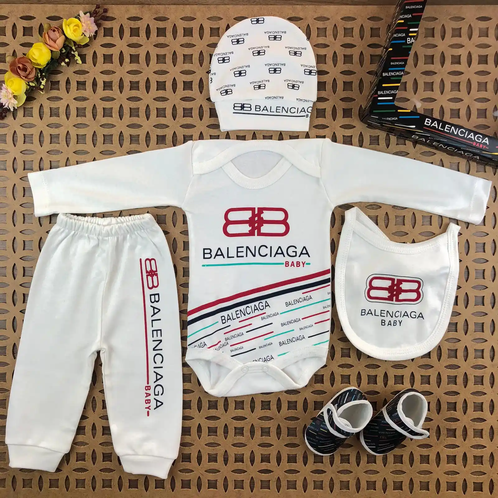 Vetements Pour Bebe Garcon Et Fille Nouveau Ne De 0 A 3 Mois Combinaison Barboteuse Pyjama Ensemble De Chaussures De Marque De Luxe En Coton Nouvelle Mode Vente 21 Aliexpress Vetements Pour Bebe Garcon Et Fille Nouveau Ne De 0 A 3 Mois Combinaison Barboteuse Pyjama Ensemble De Chaussures De Marque De Luxe En Coton Nouvelle Mode Vente 21 Aliexpress