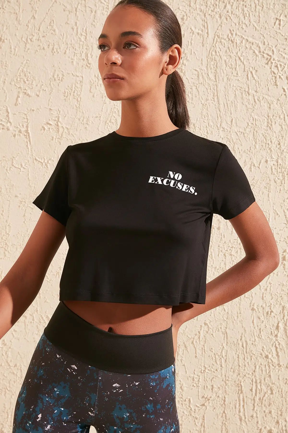 

Trendyol Crop Sport T-Shirt TWOSS20TS0289