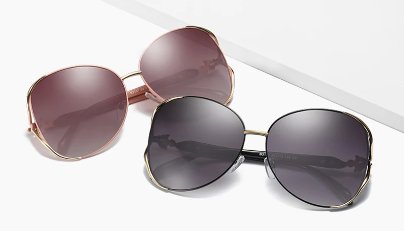 Women Big Rimmed Fashion Oversize Sunglasses Designer Rhinestones Decoration Butterfly Eyewear Sun Glasses