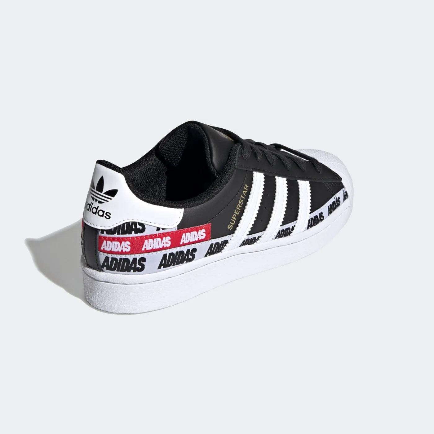 Sepatu Sport Wanita Hitam Adidas 