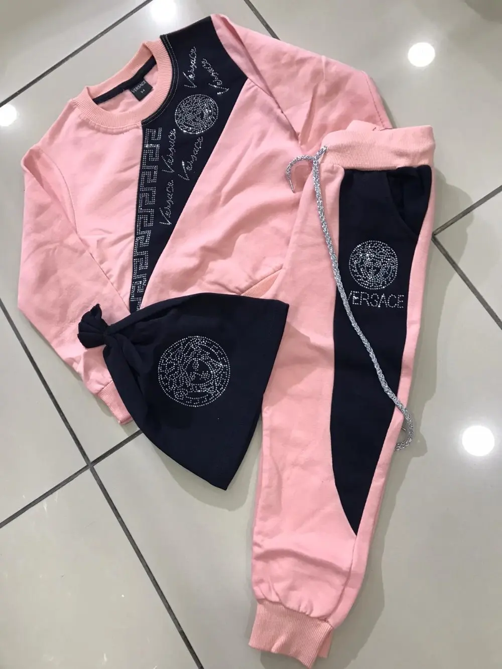 versace pink 2