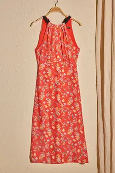 

Trendyol Flower Decorated Dress TWOSS20EL2577