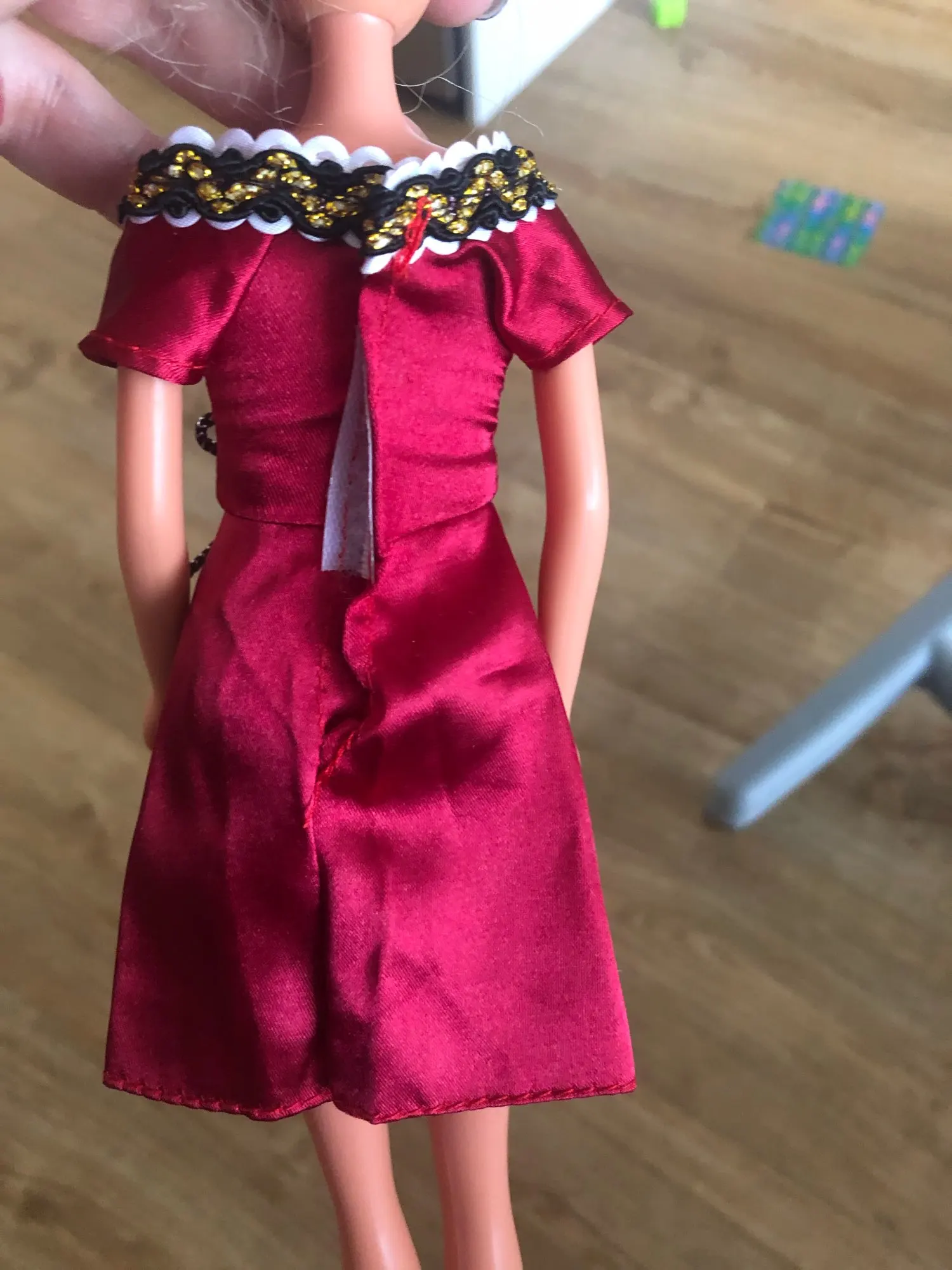 Éadaí do doll Barbie 5 píosaí - gabhálais éadaí tacair éagsúla - coigilteas, image size:1500x2000