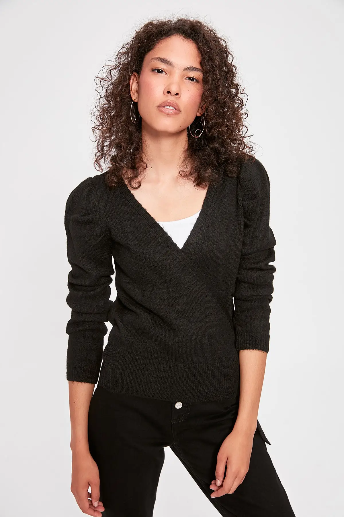 

Trendyol Black Gusset Sweater Cardigan TWOAW20HI0053