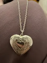 Diseño único tallado corazón-marco de fotos con forma colgante con abalorio, collares de medallón ajustables, joyería conmemorativa para hombres y mujeres