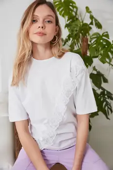 

Trendyol Tulle and Woven Detailed Loose Mould Knitted T-Shirt TWOSS20TS0878